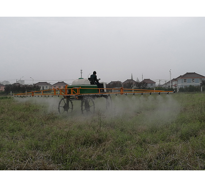 自走高地隙噴桿式靜電噴霧機